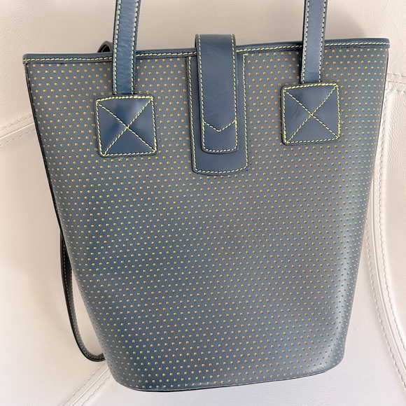 Dooney & Bourke vintage cabrio navy perforated leather bucket bag long handles - Picture 9 of 10